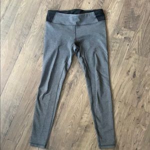 Lucy leggings - size medium